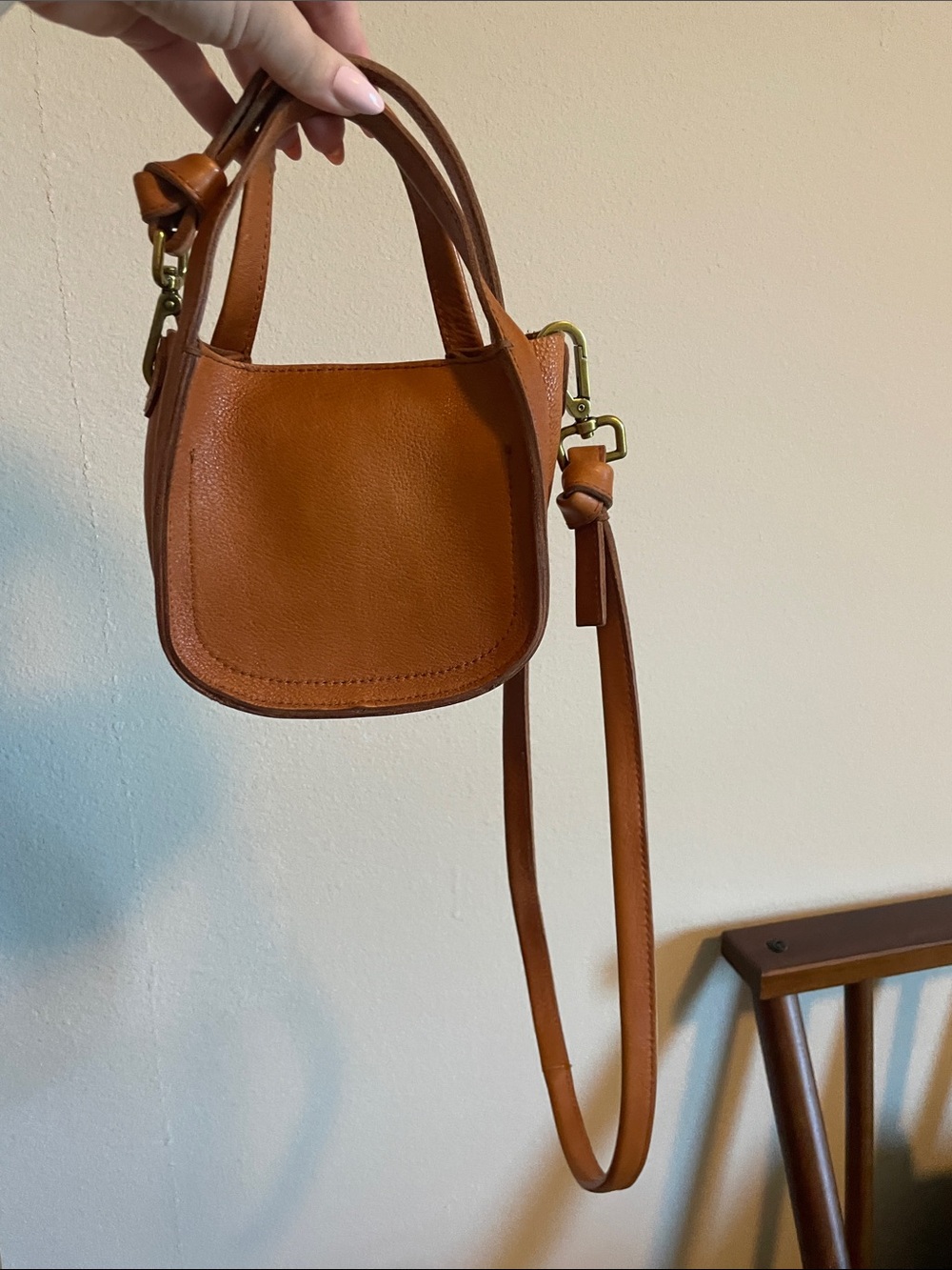 Madewell Micro Sydney Leather Crossbody in Cognac